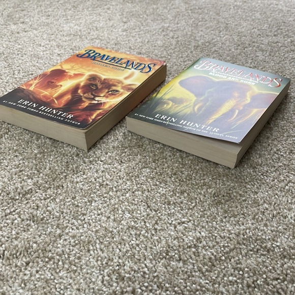 *SOLD* Bravelands Books, Erin Hunter - Picture 2 of 4